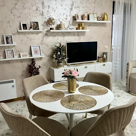 Peony Apartment