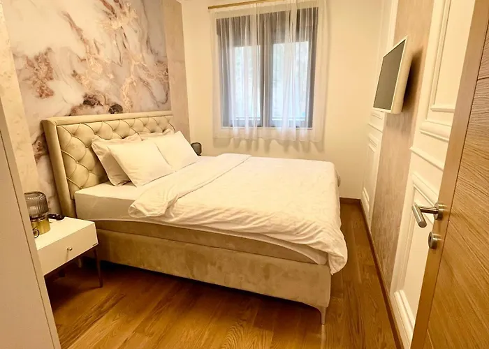 Peony アパート ズラティボール